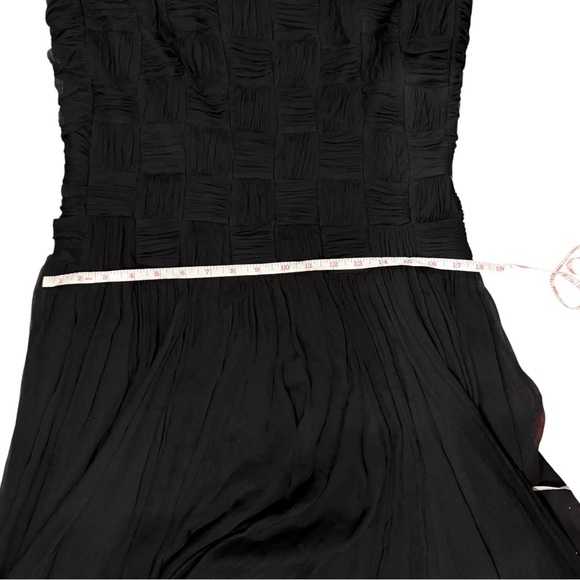 Tadashi Shoji Silk Party Cocktail Dress chic Sz 10 Demure Classic elegant flowy - Picture 10 of 15